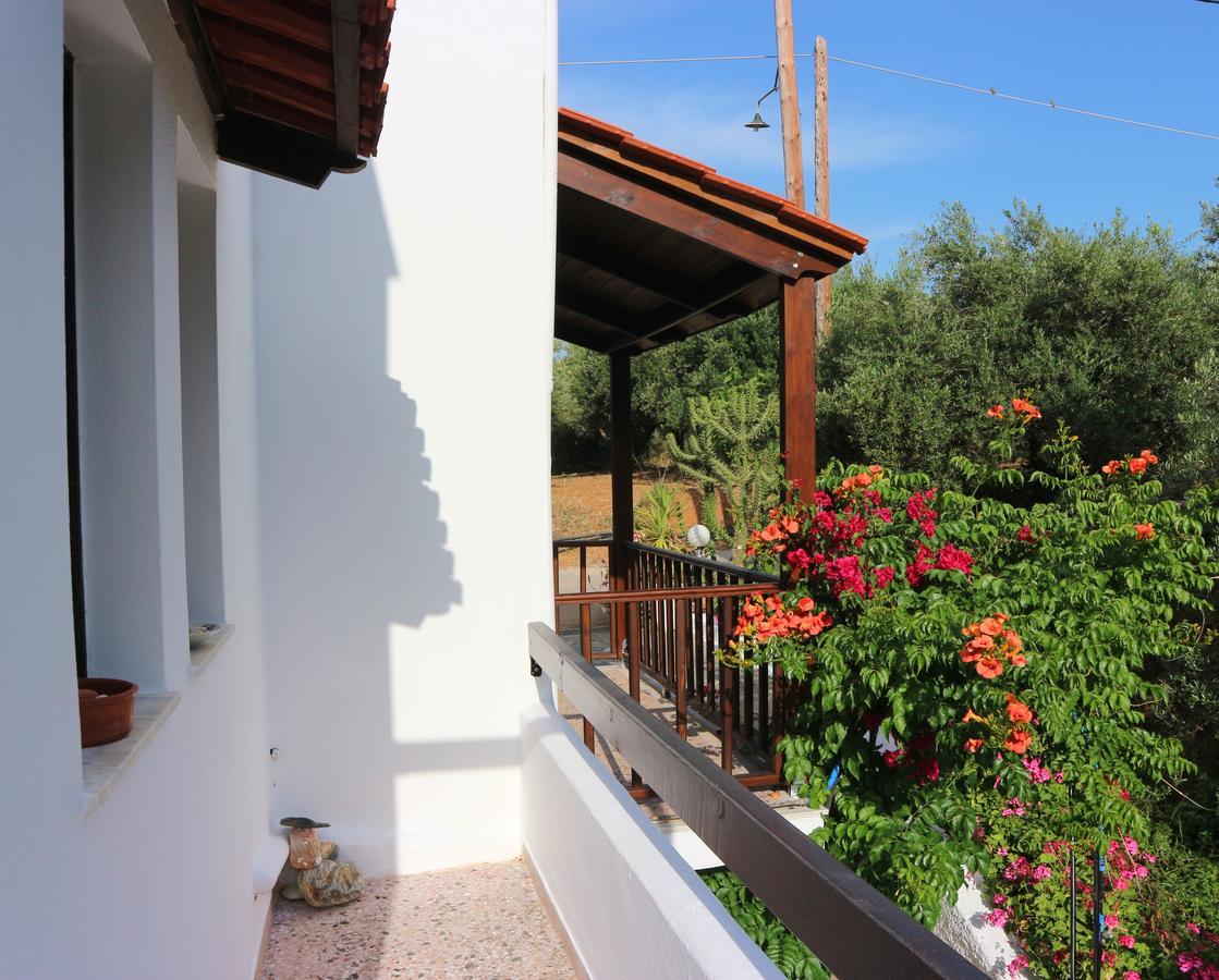 Oliaria Apartments Платаньяс Екстер'єр фото