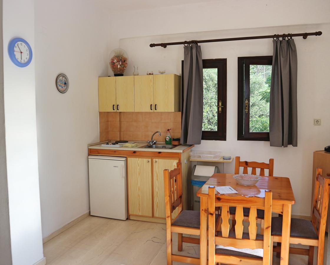 Oliaria Apartments Платаньяс Екстер'єр фото