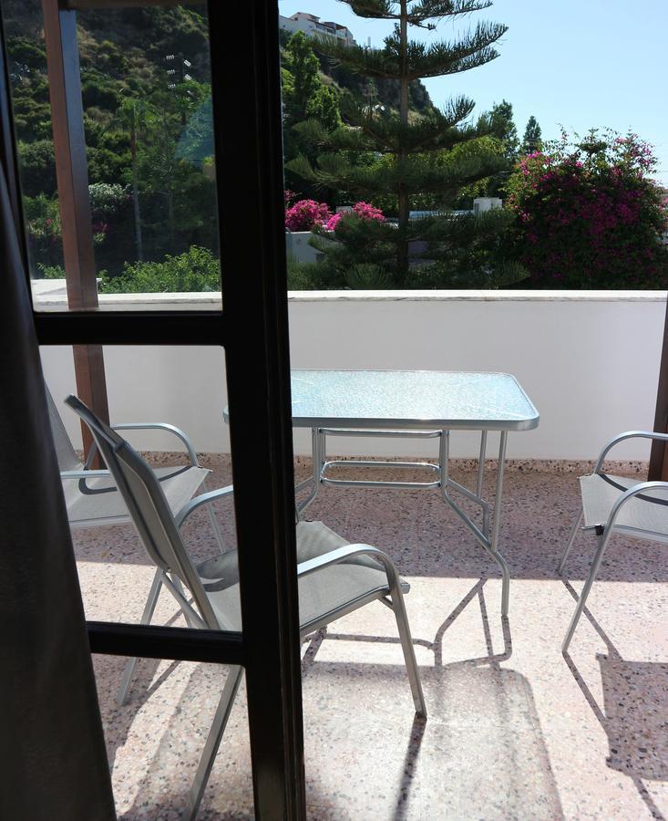 Oliaria Apartments Платаньяс Екстер'єр фото