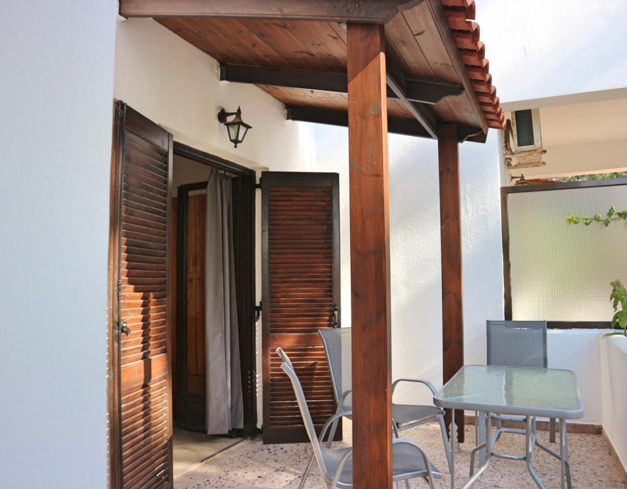 Oliaria Apartments Платаньяс Екстер'єр фото