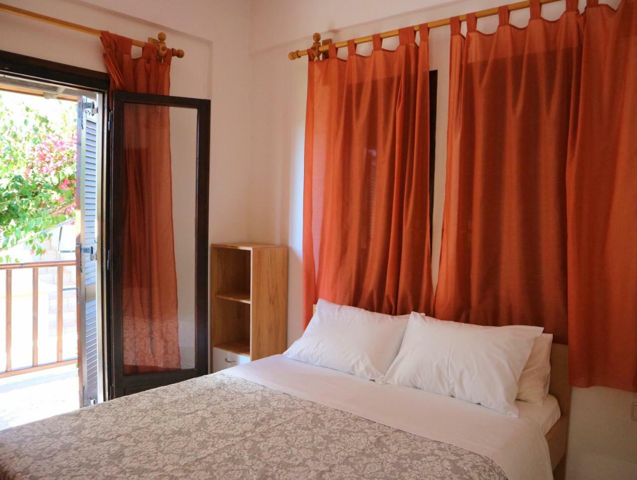 Oliaria Apartments Платаньяс Екстер'єр фото